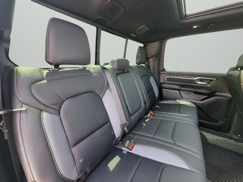 Used 2025 RAM 1500 Big Horn AWD/4WD image 30