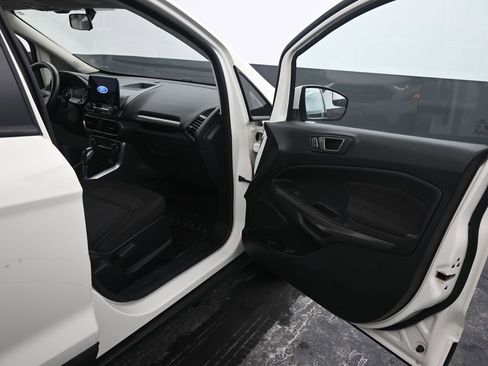 Used 2020 Ford EcoSport SE image 16