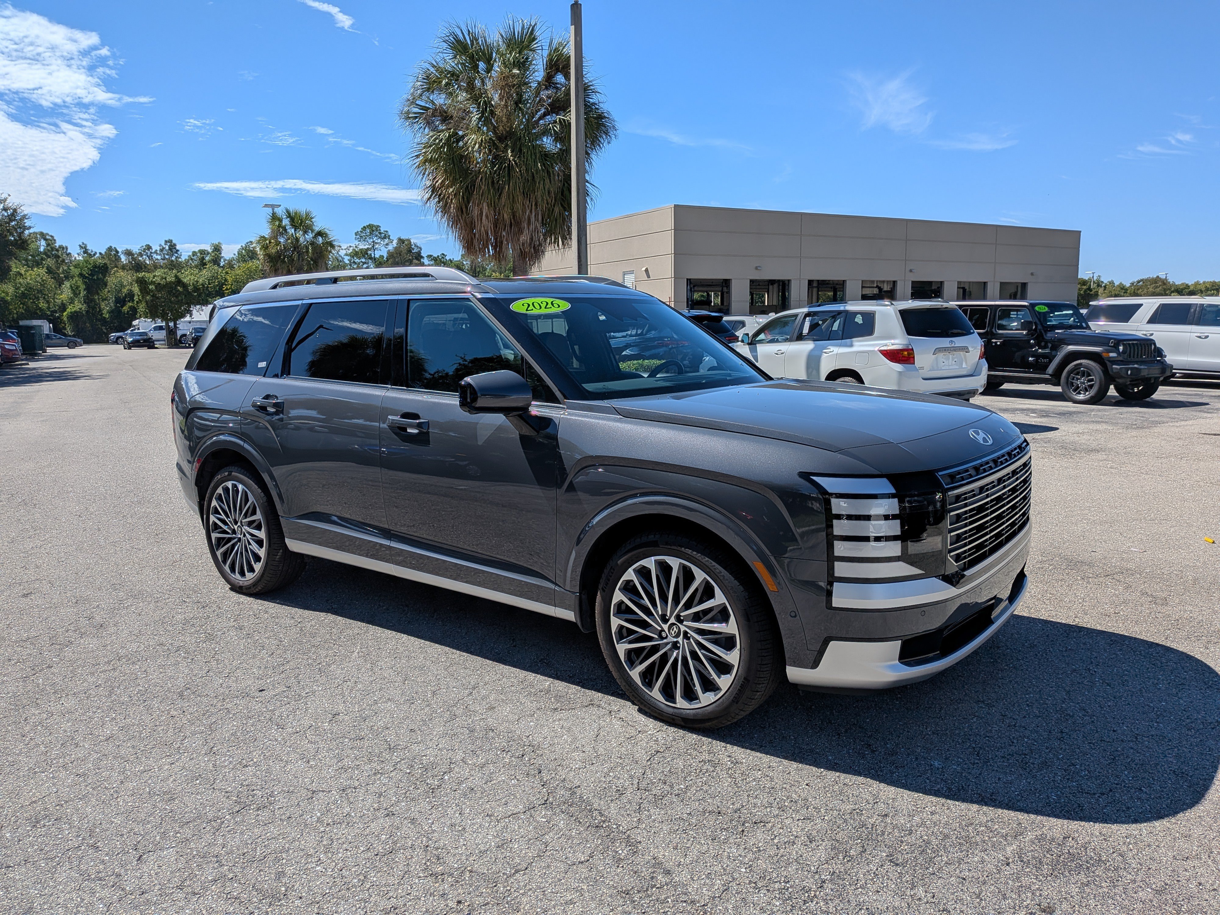 Used 2026 Hyundai Palisade Calligraphy FWD image 1