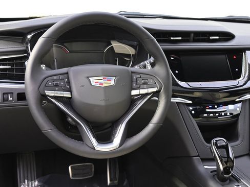 New 2025 Cadillac XT6 Sport image 12
