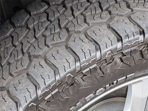 Used 2025 Chevrolet Silverado 1500 High Country w/ High Country Premium Package image 11