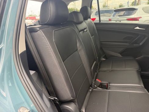 Used 2021 Volkswagen Tiguan SE FWD image 28