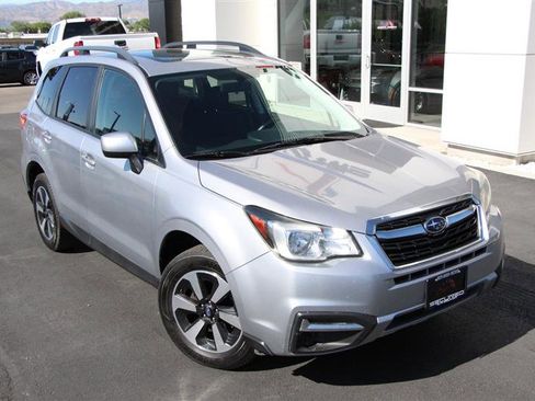 Used 2018 Subaru Forester 2.5i Premium AWD/4WD image 2