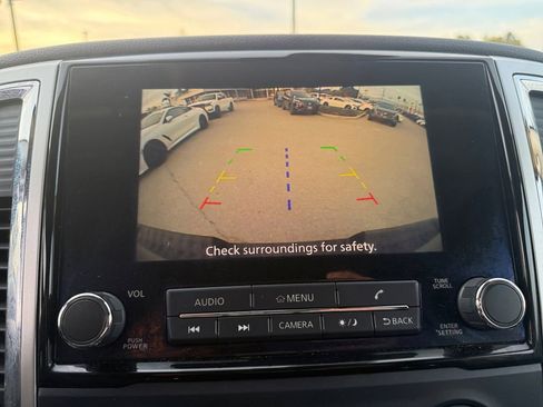 Used 2021 Nissan Titan SV w/ Accessory Utility Package image 21