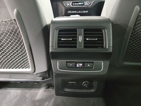 Used 2022 Audi SQ5 Premium Plus w/ Premium Plus Package AWD/4WD image 34
