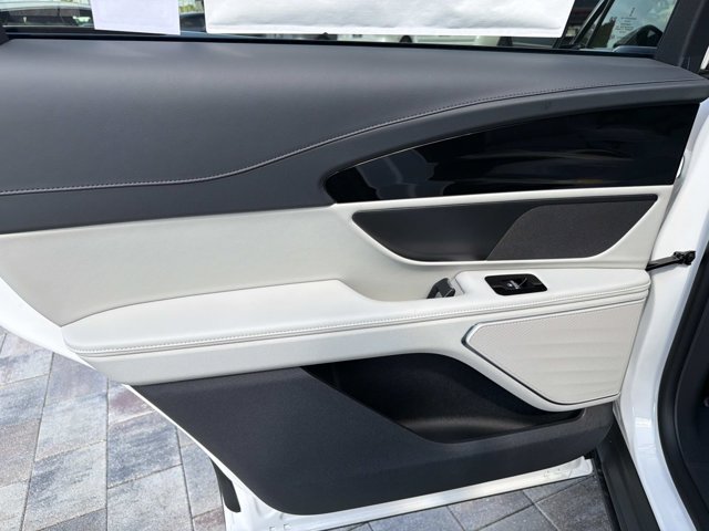 New 2026 Lincoln Nautilus Premier AWD/4WD image 15