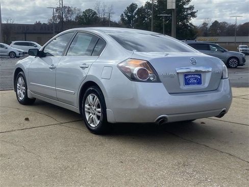 Used 2011 Nissan Altima 2.5 S w/ Convenience Pkg image 4
