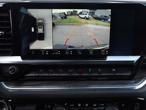 Used 2022 Chevrolet Silverado 1500 LTZ w/ LTZ Premium Package AWD/4WD image 13