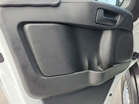 Used 2025 RAM ProMaster 2500 w/ U-Haul Equipment Group FWD image 18