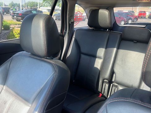 Used 2014 Ford Edge Limited w/ Equipment Group 302A AWD/4WD image 18