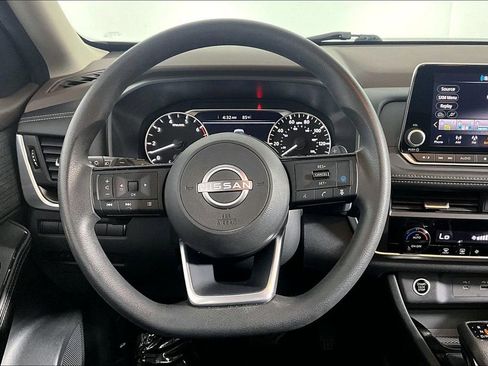 Used 2023 Nissan Rogue SV AWD/4WD image 5