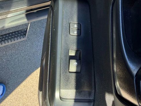 Used 2023 Toyota Tacoma SR image 22