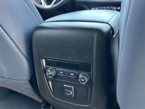 Used 2023 Buick Enclave Essence w/ Experience Buick Package AWD/4WD image 22