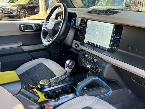 Used 2022 Ford Bronco Wildtrak image 16