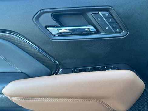 Used 2023 GMC Canyon AT4 w/ AT4 Premium Package image 11