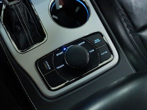 Used 2018 Jeep Grand Cherokee Trackhawk image 51