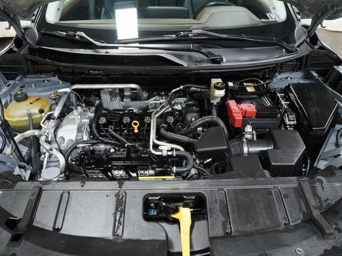 Used 2021 Nissan Rogue SL w/ Premium Package image 11