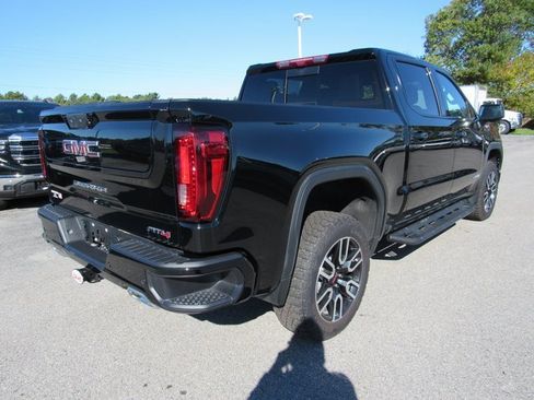 Used 2024 GMC Sierra 1500 AT4 w/ Technology Package image 7