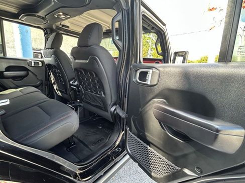 Used 2020 Jeep Wrangler Unlimited Rubicon image 35