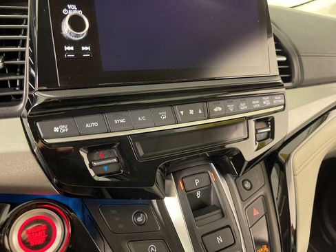 Certified 2025 Honda Odyssey Touring image 37