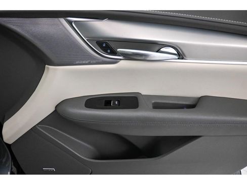 Used 2022 Cadillac XT5 Premium Luxury image 17