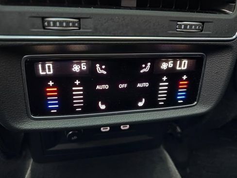 Used 2023 Audi Q8 Premium Plus AWD/4WD image 19