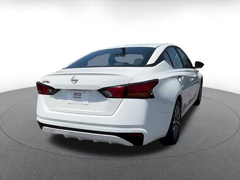 Used 2025 Nissan Altima 2.5 SV FWD image 13