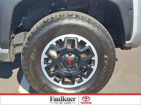 Certified 2024 Toyota Tacoma TRD Off-Road AWD/4WD image 8