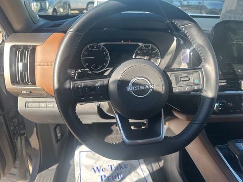 Used 2022 Nissan Pathfinder Platinum w/ Cargo Package image 14