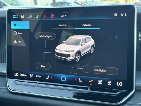 New 2026 Volkswagen Tiguan SE R-Line FWD image 26