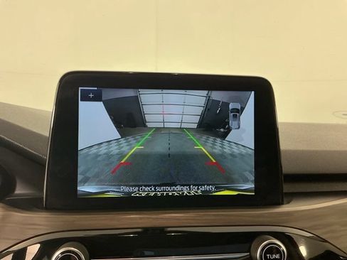 Used 2020 Ford Escape Titanium AWD/4WD image 21