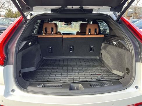 Used 2021 Cadillac XT4 Premium Luxury image 8