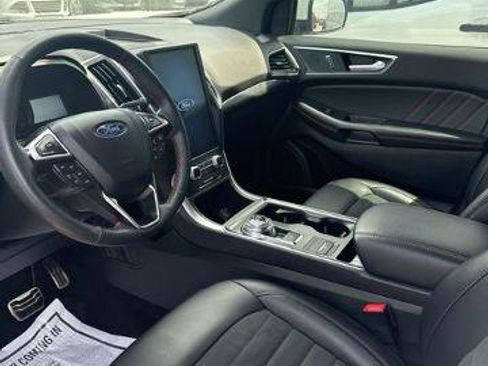 Certified 2024 Ford Edge ST-Line AWD/4WD image 2