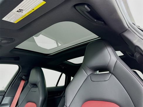 New 2026 Porsche Panamera image 23