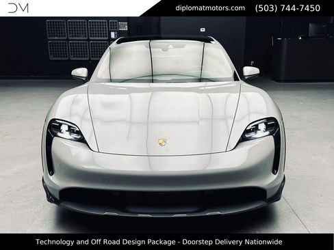 Used 2024 Porsche Taycan 4 Cross Turismo w/ Technology Package (P6F) image 11