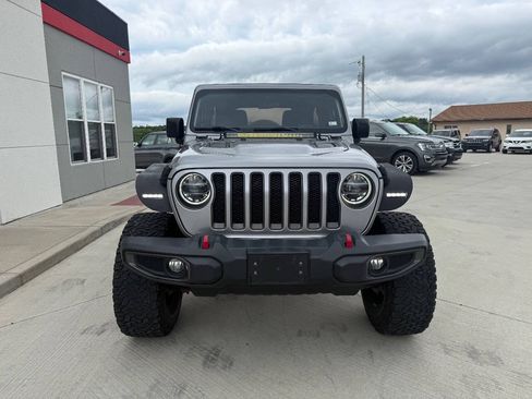 Used 2018 Jeep Wrangler Unlimited Rubicon w/ Dual Top Group AWD/4WD image 11