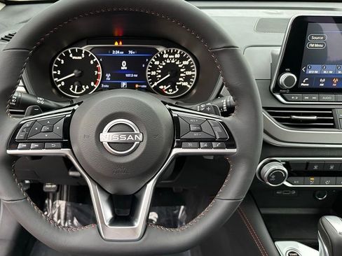 New 2025 Nissan Altima 2.5 SR image 11