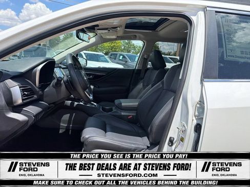 Used 2025 Subaru Outback Limited AWD/4WD image 13