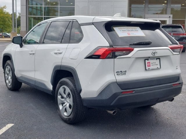 Certified 2022 Toyota RAV4 LE AWD/4WD image 15