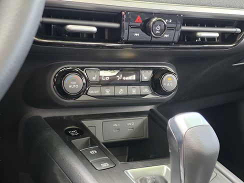 New 2026 Nissan Kicks SV w/ SV Premium Package FWD image 19
