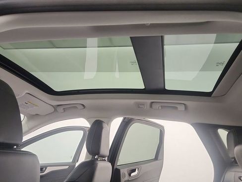 Used 2022 Ford Escape SEL w/ Technology Package image 16