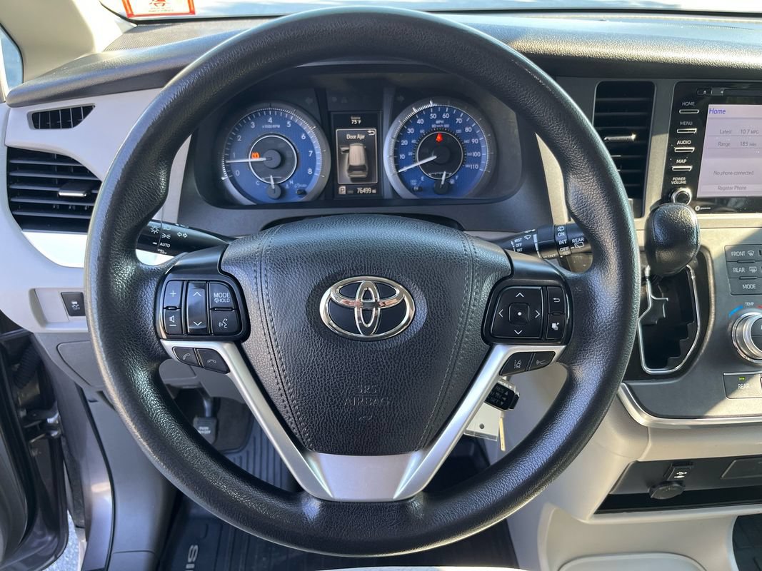 Used 2019 Toyota Sienna LE FWD image 16