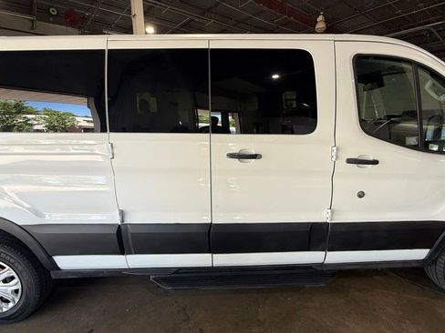 Used 2015 Ford Transit 350 XLT RWD image 17
