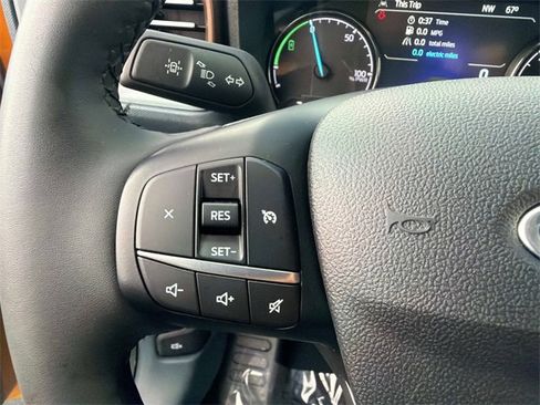 Used 2023 Ford Maverick Lariat w/ Lariat Luxury Package image 29