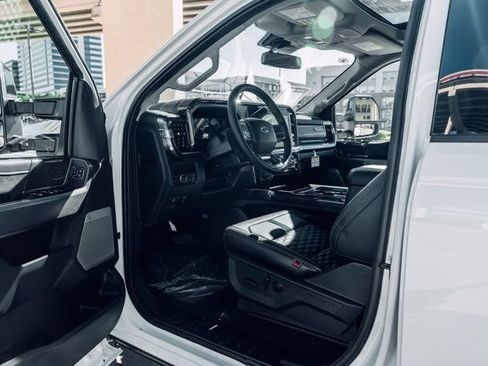 New 2026 Ford F250 Lariat w/ Black Appearance Package AWD/4WD image 22
