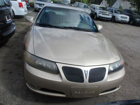 Used 2005 Pontiac Bonneville SLE image 2