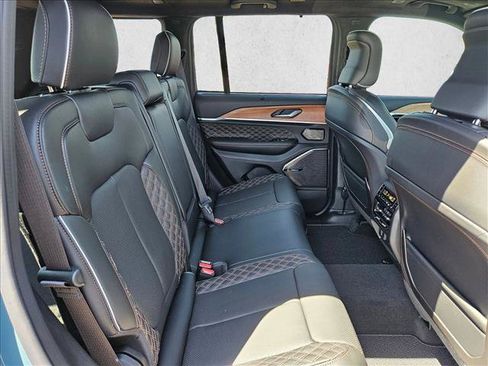New 2026 Jeep Grand Cherokee L Limited AWD/4WD image 16