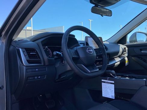 New 2026 Nissan Rogue SV image 10