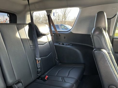 Used 2019 Cadillac Escalade ESV Luxury image 15