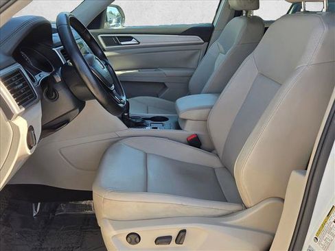 Used 2018 Volkswagen Atlas SE image 16